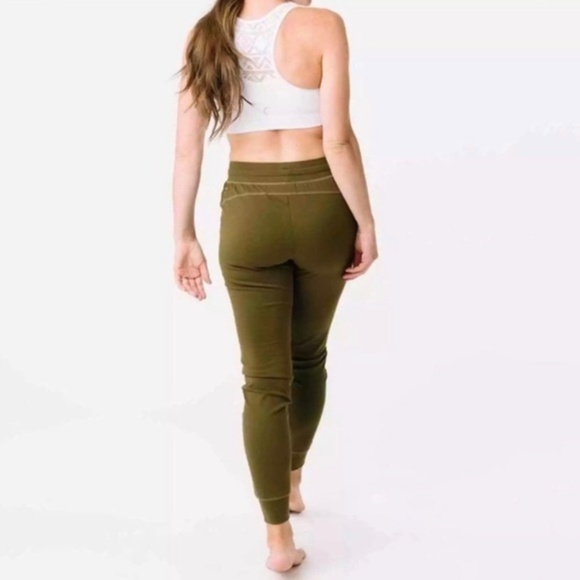 Zyia‎ Active Unwind Olive Green Jogger - Picture 2 of 10